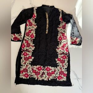 Agha Noor Black Floral Embroidered Tunic/Dress Kurta. Medium